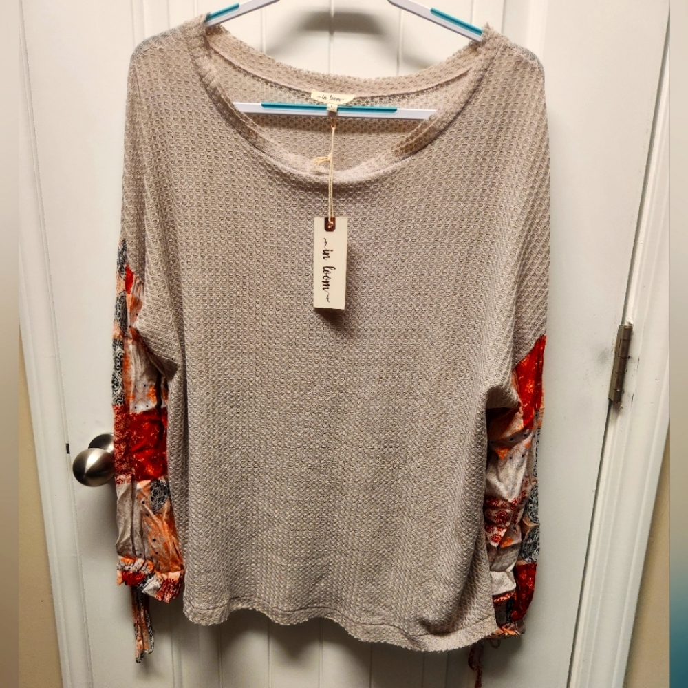 NWT Large In Loom Waffle Knit Thermal With Patchwork Sleeves